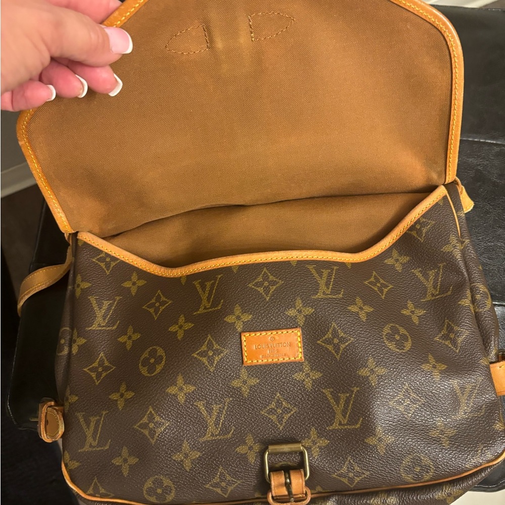 Louis Vuitton saumur 30 crossbody/messenger monogram - Picture 9 of 13
